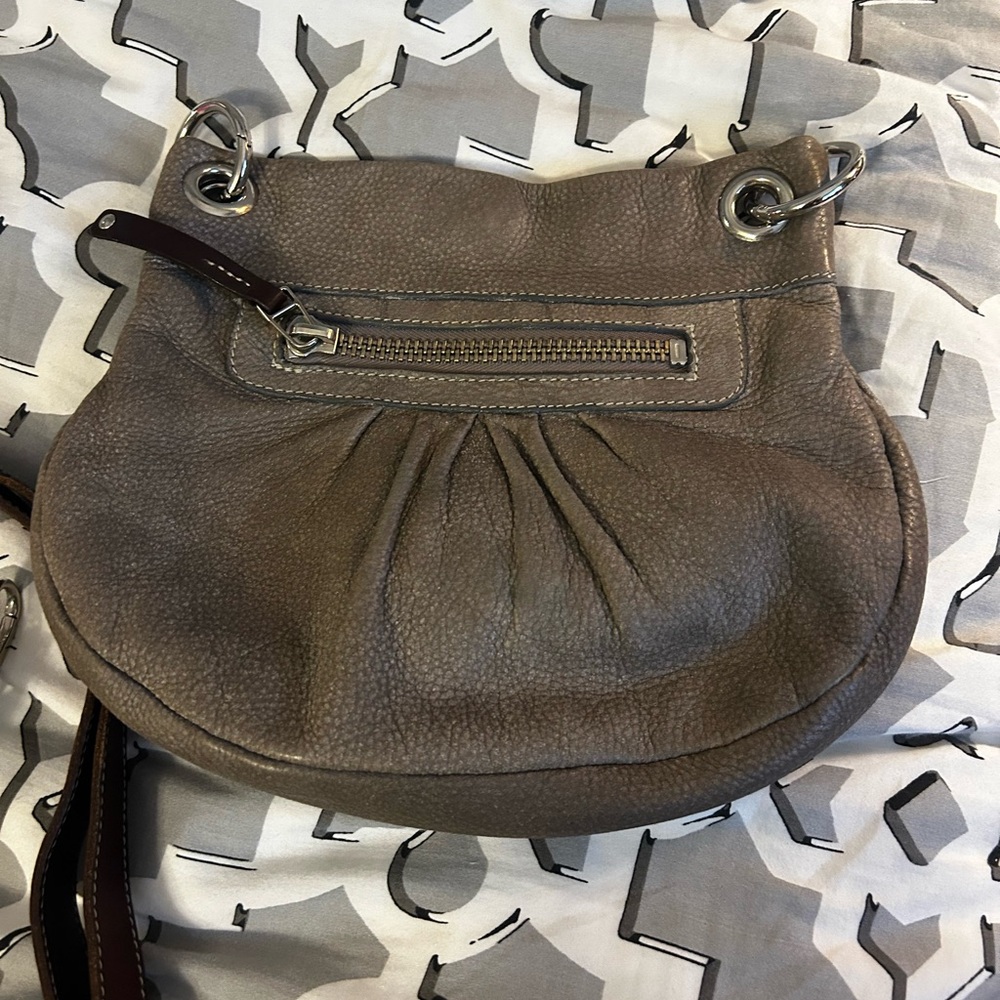 GUC Roots Olivia small leather hobo bag in taupe/grey